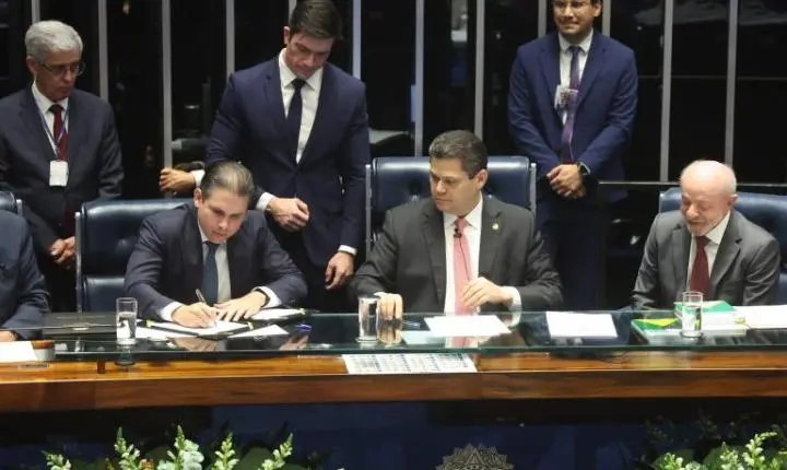 Congresso promulga nova aposentadoria especial para agentes de saúde e endemias
