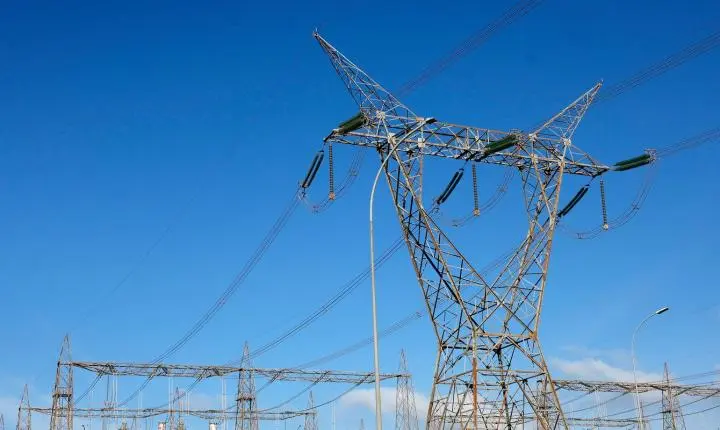 Governo regulamenta mercado livre de energia para residências e empresas