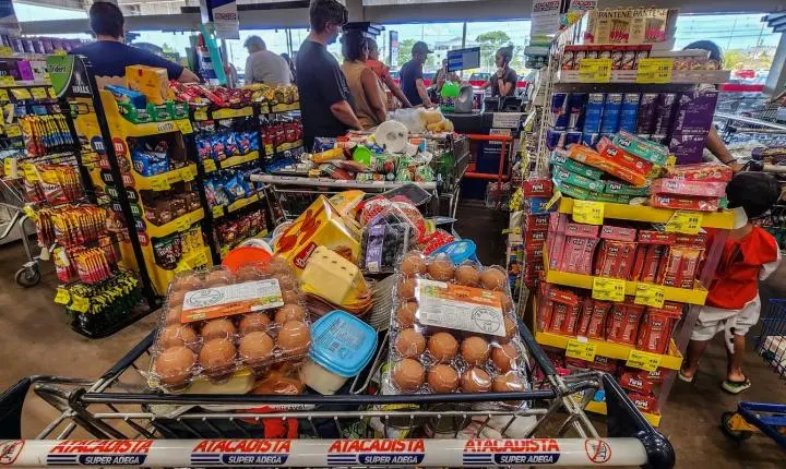 Consumo de alimentos cresce com o avanço do mercado supermercadista no país