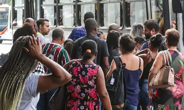 Desemprego mais longo atinge menor nível já registrado pelo IBGE