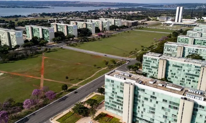 Dia do servidor público tem ponto facultativo transferido para a sexta-feira