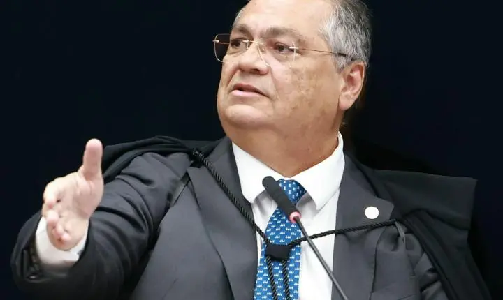 Flávio Dino nega soltura de Deolane Bezerra em processo relacionado ao PCC