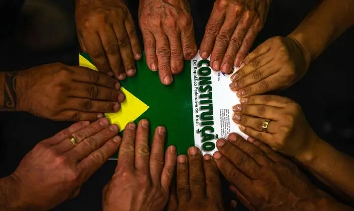 Direitos sociais se difundem em ondas pelas constituições do mundo