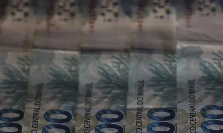 Dívida Pública Federal atinge R$ 9 trilhões em maio, com alta impulsionada pela Taxa Selic