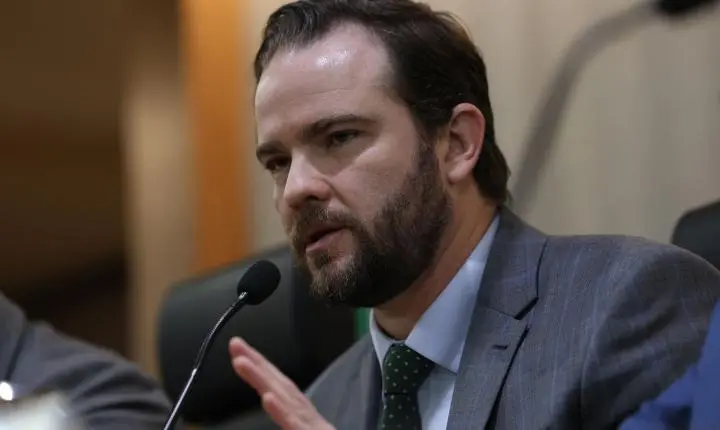 Dario Durigan vai mediar negociações do Rio de Janeiro com BNDES e Banco do Brasil
