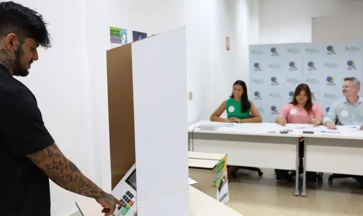 Eleições 2026: confira os horários de votação para este domingo