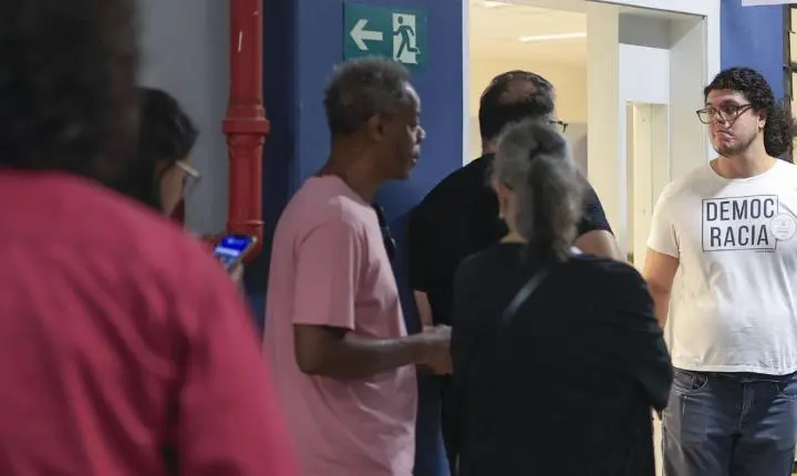 Votação das Eleições Gerais termina às 17h deste domingo em todo o país