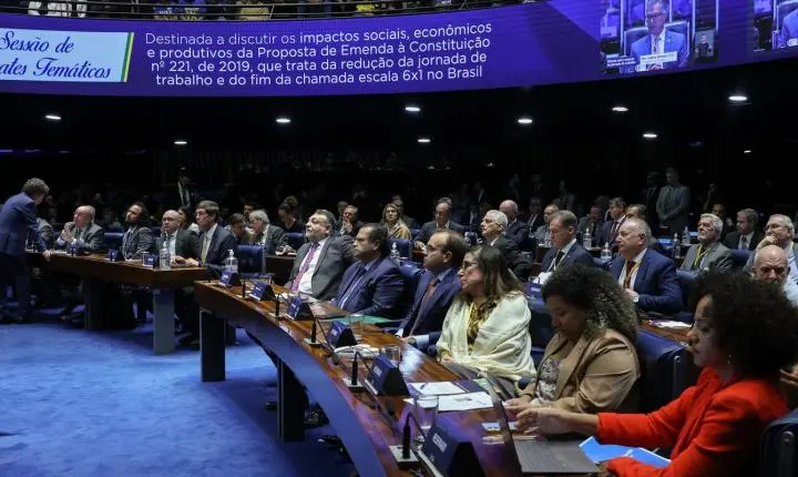 Debate no Senado opõe empresários e sindicatos sobre a PEC 6x1 e a jornada de trabalho