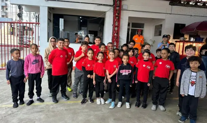Evento dos Bombeiros reúne moradores e abre quartel para visitação em Barbacena