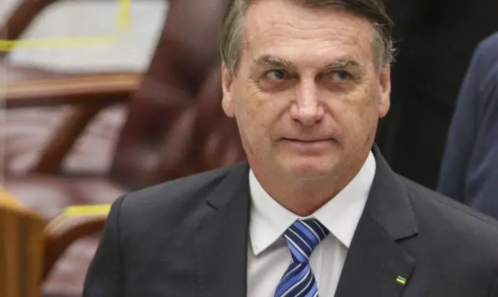 Exército entrega armas de Bolsonaro à Polícia Federal por ordem de Moraes, mas duas estão ausentes