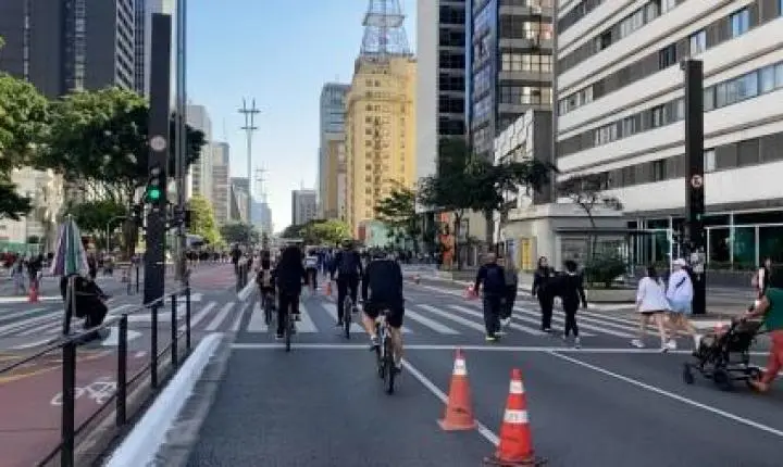 Expansão de ciclovias e parques estimula paulistano a pedalar mais