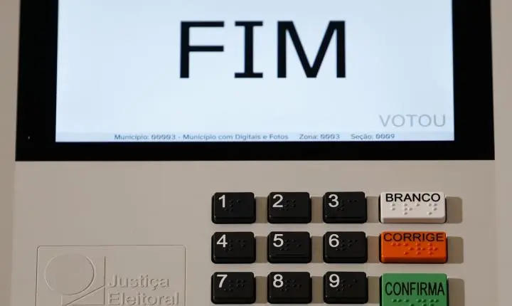 Federação PSOL-Rede oficializa aliança e apoio à reeleição de Lula