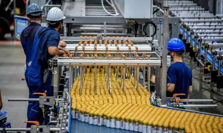 FIEMG alerta para riscos ao emprego e economia com o fim da escala 6x1