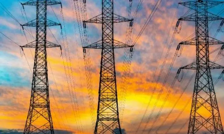 FIEMG defende regulação rigorosa da ANEEL na abertura do mercado livre de energia em Minas Gerais