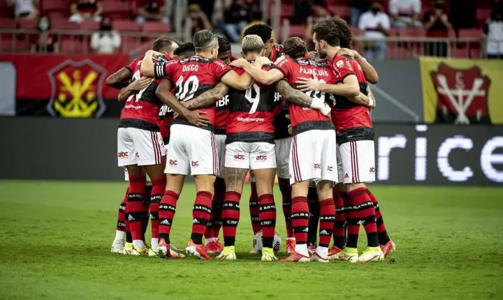 Flamengo segura pressão do Estudiantes e leva decisão da vaga para o Maracanã
