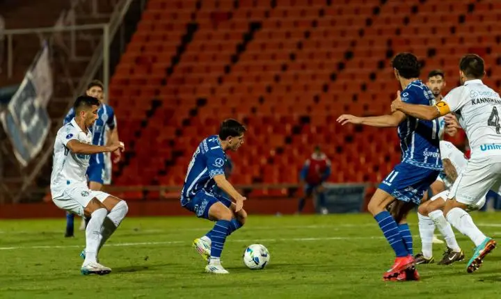 Fluminense e Vasco avançam às semifinais dos torneios continentais; São Paulo cai para o Boca Juniors