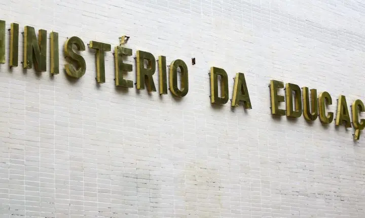 Educação a distância em licenciaturas apresenta desempenho 53,1% inferior em avaliação do Enade