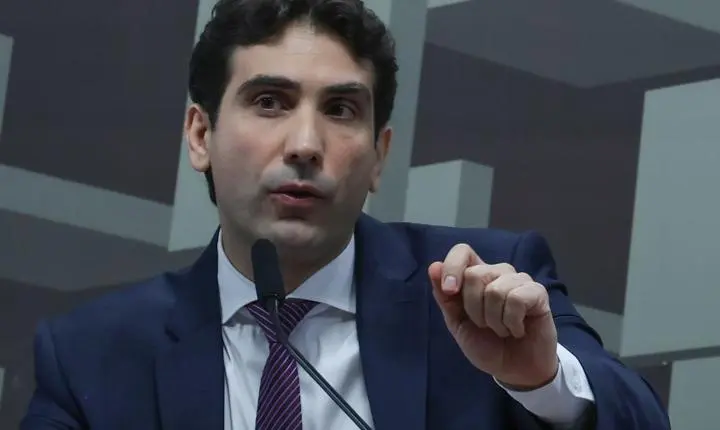 Gabriel Galípolo critica empresas que buscam usar FGC indevidamente