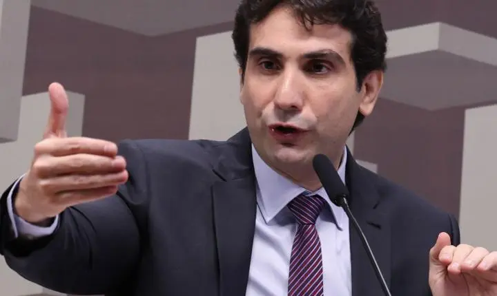 Gabriel Galípolo detalha manobras do Banco Master que alertaram o Banco Central sobre a crise de liquidez