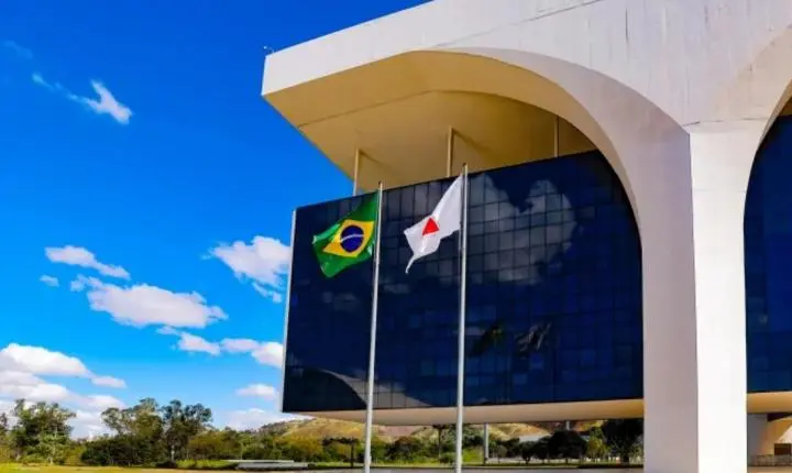 Governo de Minas apresenta resultados do desenvolvimento econômico à equipe de transição