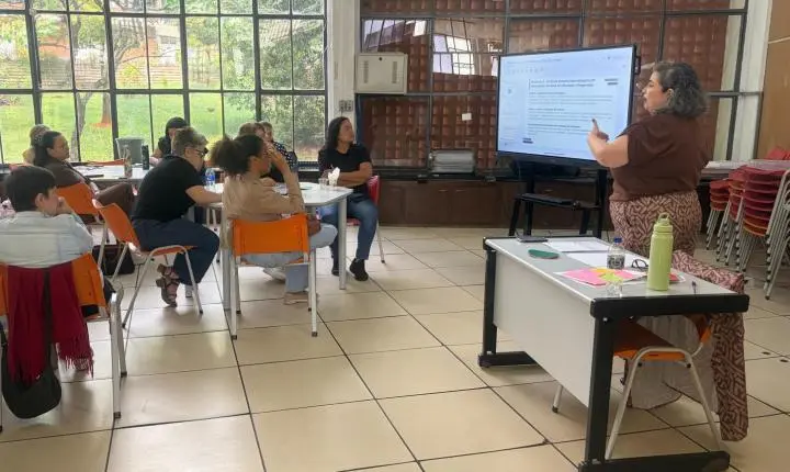 Governo de Minas oferece formação sobre telas interativas para escolas estaduais