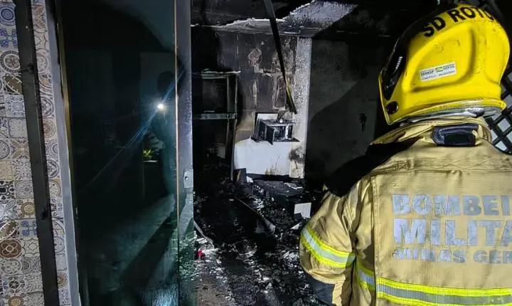 Homem é resgatado com queimaduras em 60% do corpo após incêndio em casa