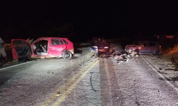 Homem morre após colisão frontal na MG-126 em Bicas