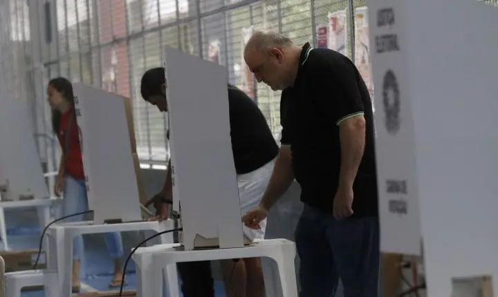 Entenda quem tem direito a prioridade na votação além dos idosos