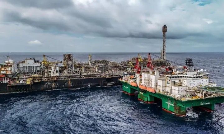 Imposto de exportação de petróleo é mantido em 12% por mais 60 dias