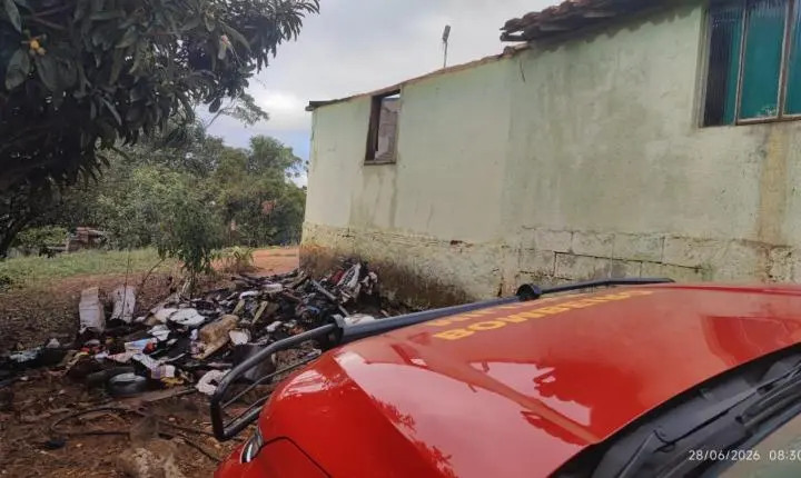 Incêndio destrói 75% de casa na zona rural de Ibertioga; não houve vítimas