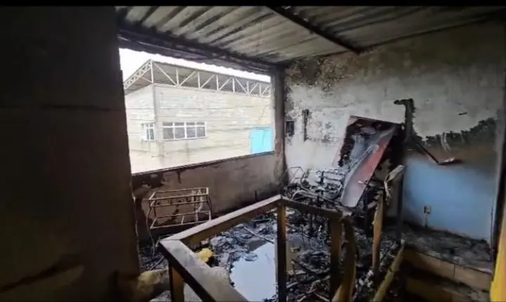 Incêndio em residência mobiliza Bombeiros no bairro Benfica, em Juiz de Fora