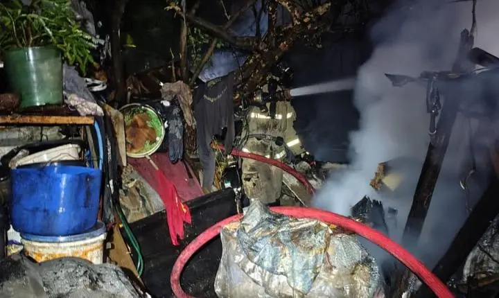 Incêndio em residência mobiliza Corpo de Bombeiros no Jardim Cachoeira, em Juiz de Fora