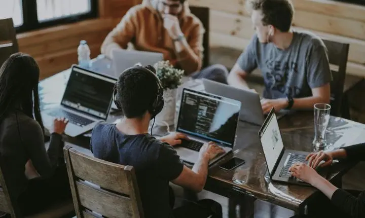 Inovação Empresarial: Como Transformar Ideias em Lucro Real