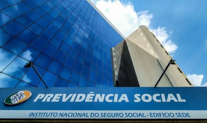 Veja como funciona a isenção de carência do INSS para 18 doenças