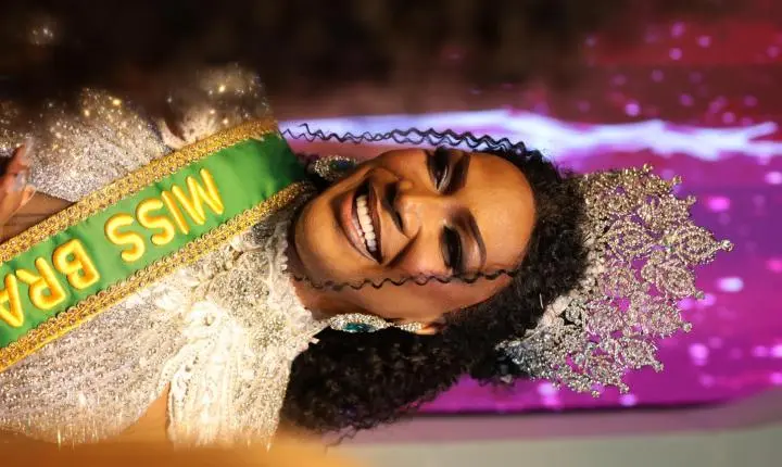 Jade Hwskaier, do Rio de Janeiro, vence o Miss Brasil Gay 2025 em Juiz de Fora