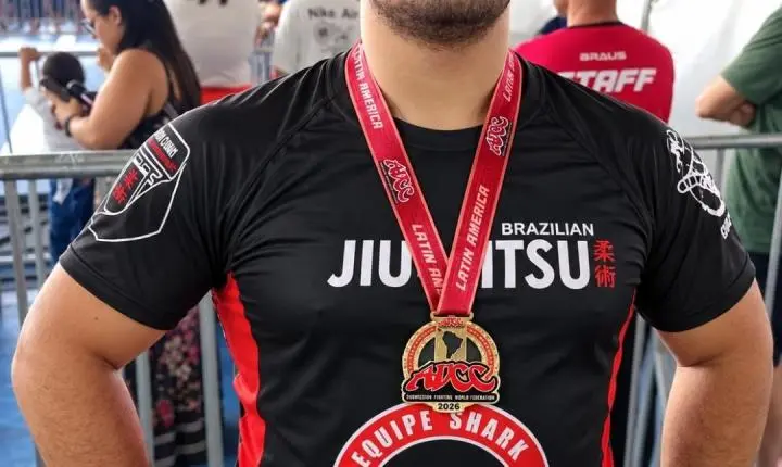 Juiz-forano Lyan Perantoni conquista título no ADCC Open Petrópolis e faz história no grappling paradesportivo