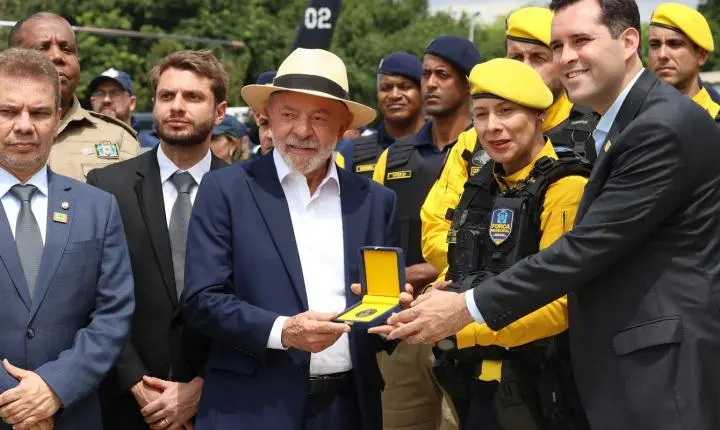 Lula rebate Donald Trump no Rio de Janeiro e critica planos de facções