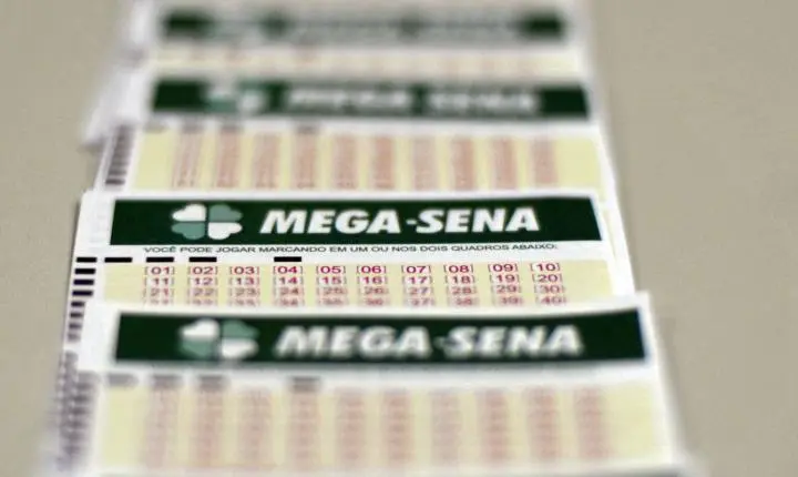 Mega-Sena acumula e sorteio de quinta-feira pode pagar R$ 27 milhões