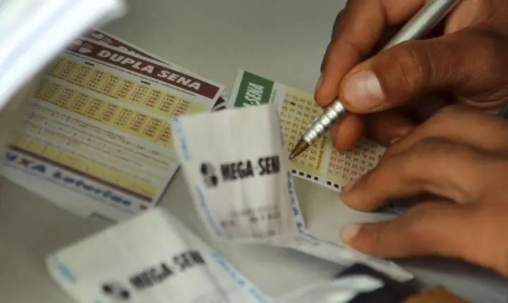 Mega-sena realiza sorteio de prêmio acumulado em r$ 102 milhões