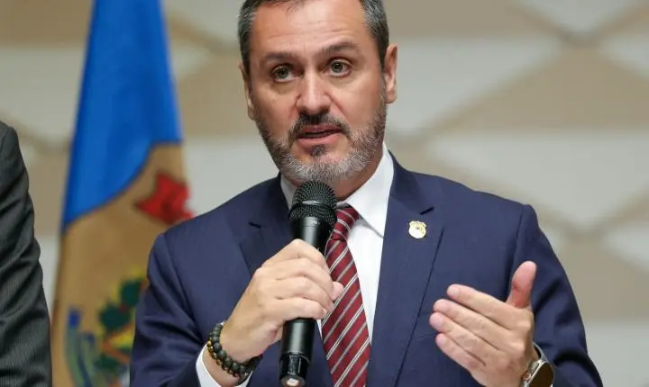 Mendonça determina afastamento na Polícia Federal de diretor-geral