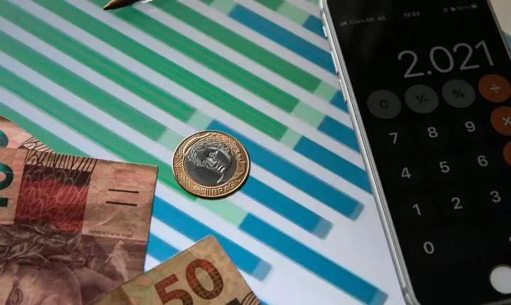Mercado financeiro ajusta projeção da inflação para 5,30% em 2024