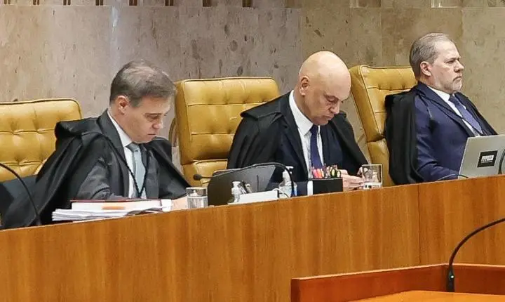 Moraes e Mendonça batem boca e inflamam conflito no STF