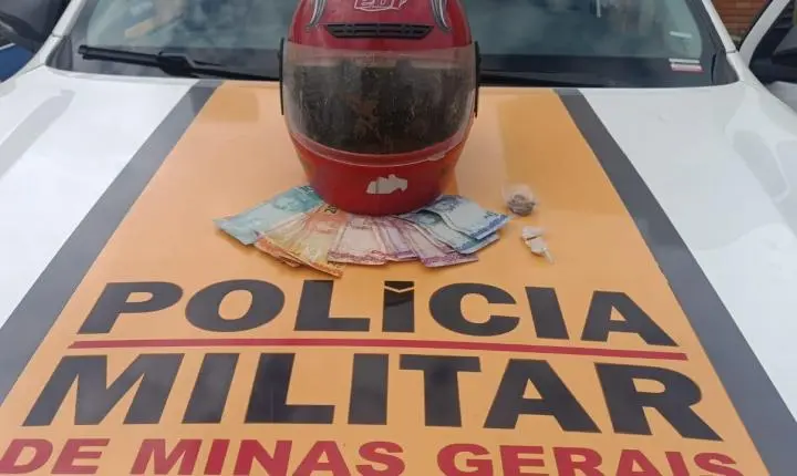 Motocicleta furtada é recuperada na BR-265 e dois homens são presos por furto, receptação e tráfico em Barbacena