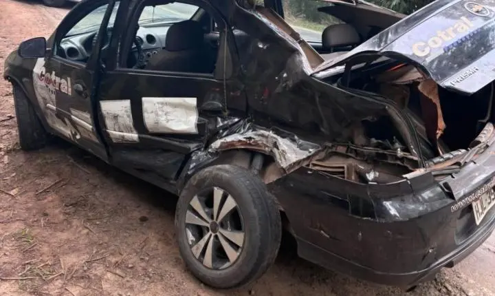 Motorista com sintomas de embriaguez perde o controle em curva e bate de frente com caminhão na MG-133