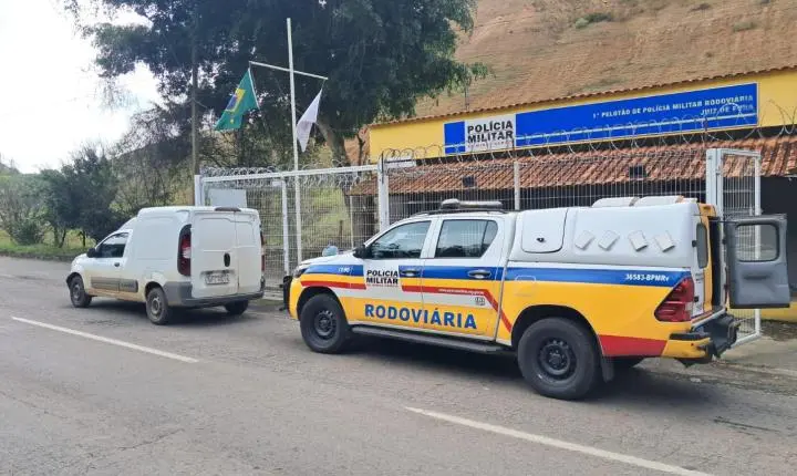 Motorista é preso com veículo furtado, quase R$ 20 mil em dinheiro e aguardente irregular em Juiz de Fora