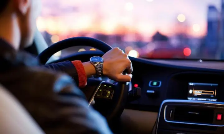Motoristas de aplicativo enfrentam alta de custos e desafio para manter renda nas cidades
