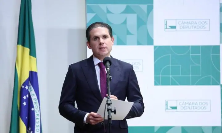 Hugo Motta critica tarifas dos EUA e defende setor produtivo brasileiro