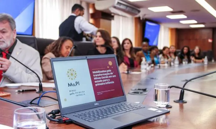 MPMG firma acordo para ampliar políticas públicas voltadas a crianças de até seis anos em Minas Gerais