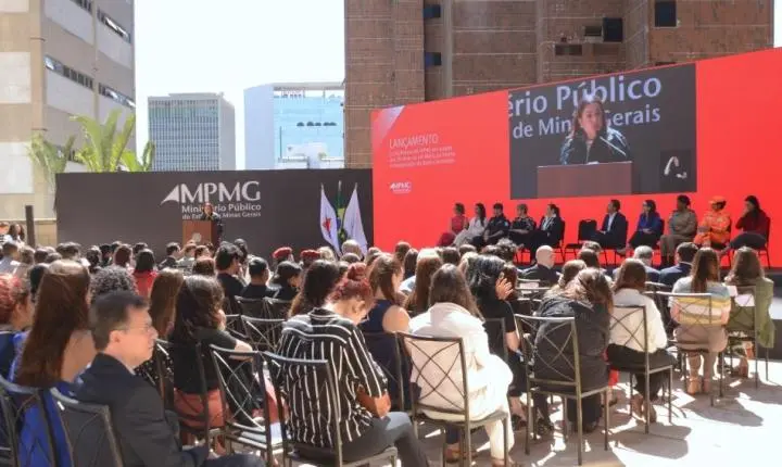 MPMG reforça combate à violência contra a mulher com Carta de compromisso e Banco Vermelho