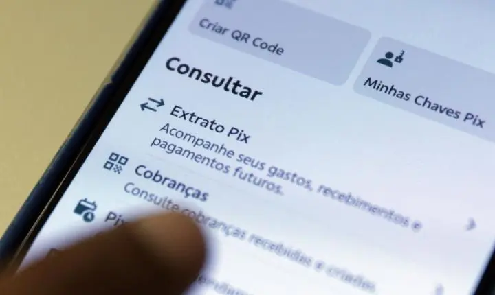 Transações com Pix recuam 10% após restrição a apostas esportivas